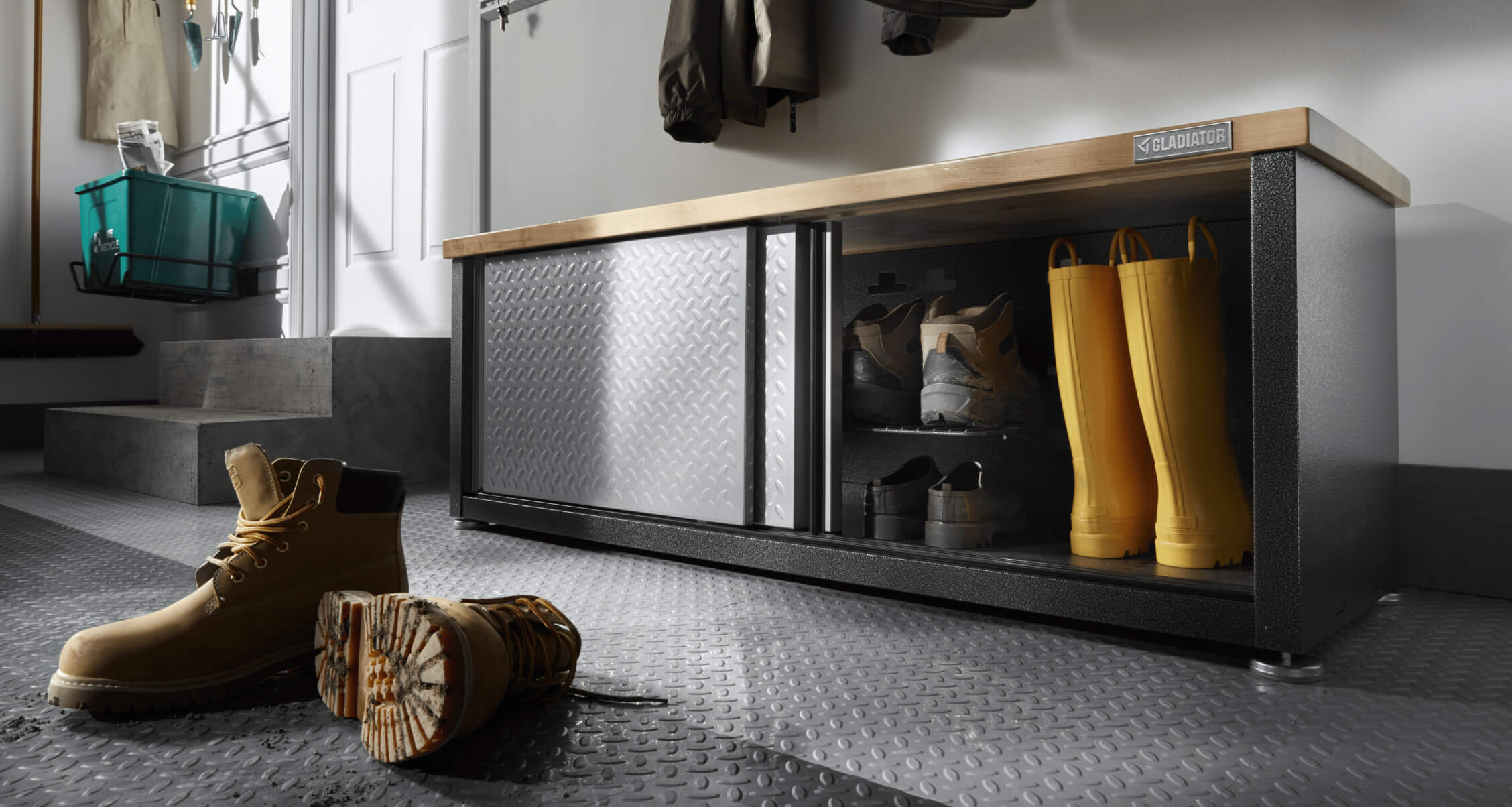 Garage Mudroom Ideas: Design & Storage Solution